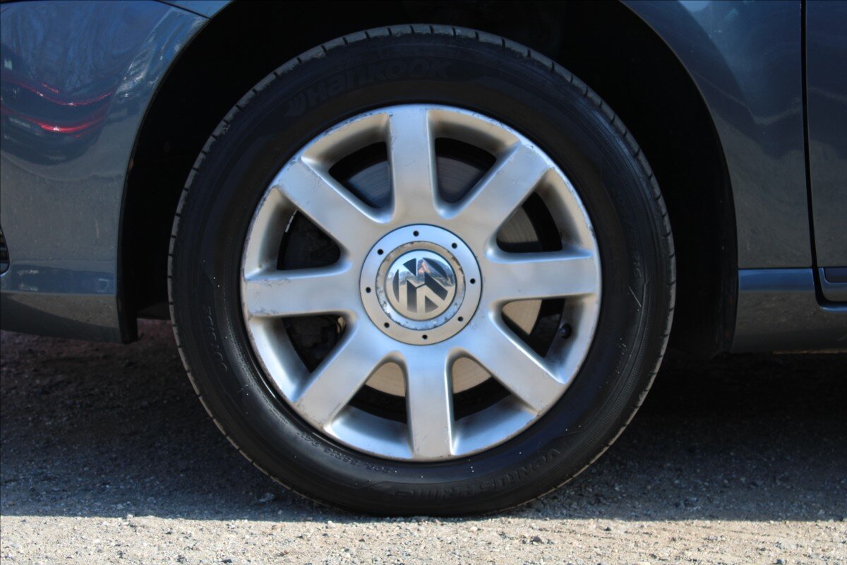 Volkswagen Passat Kombi 1,6 l 77 kw