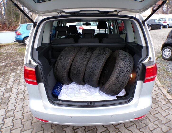 Volkswagen Touran Kombi 2,0 l 103 kw