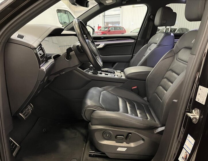 Volkswagen Touareg SUV / Terénní 3,0 l 210 kw