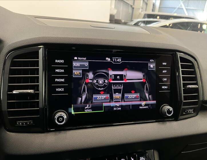 Škoda Karoq SUV 1,5 l 110 kw