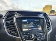 Hyundai Grand Santa Fe 23