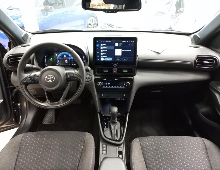 Toyota Yaris Cross CUV 1,5 l 68 kw