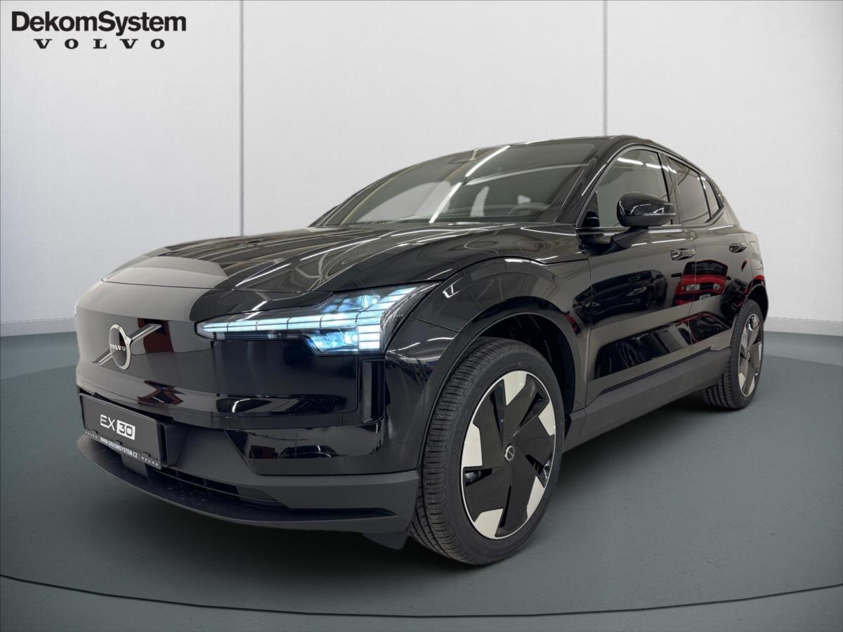 Volvo EX30 SUV / Terénní 0,0 200 kw