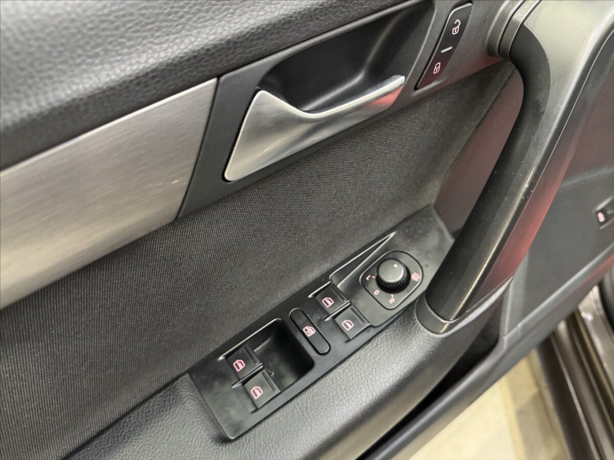 Volkswagen Passat Kombi 2,0 l 103 kw