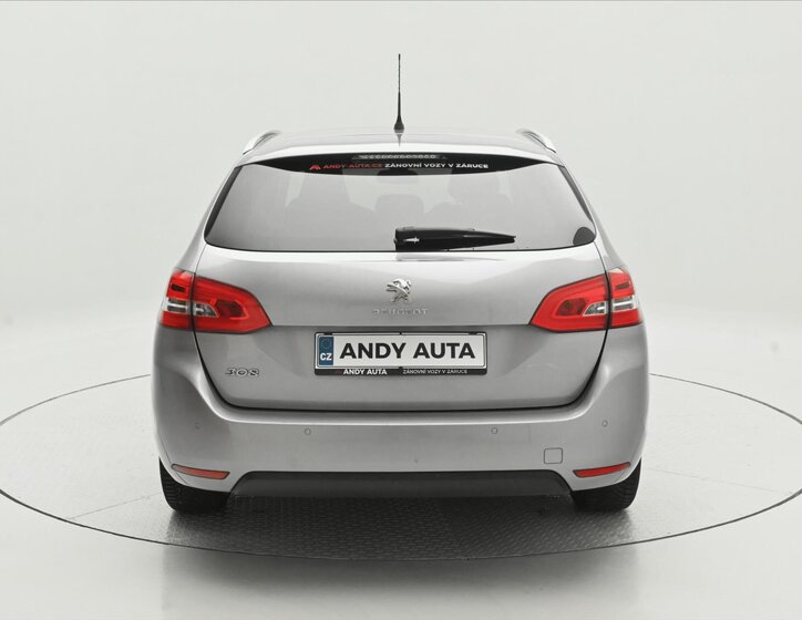 Peugeot 308 Kombi 1,5 l 96 kw