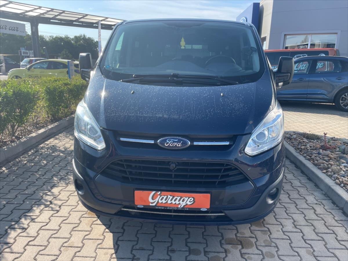 Ford Tourneo Custom Kombi 2,0 l 96 kw