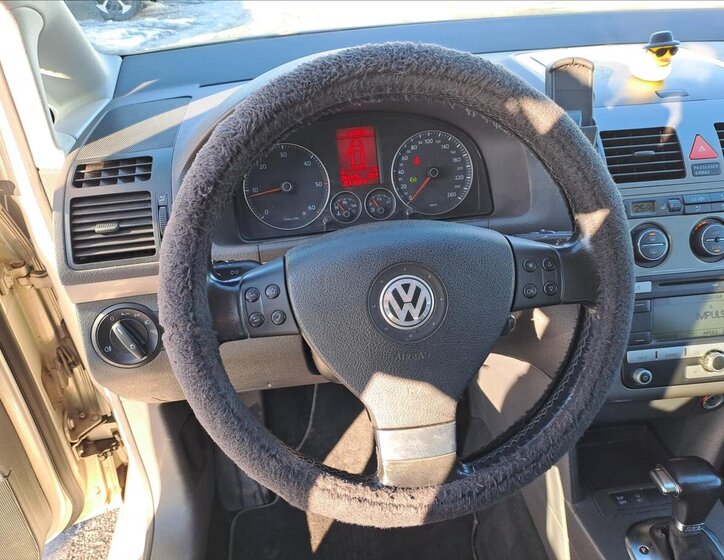 Volkswagen Touran 11