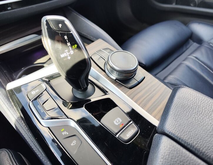 BMW Řada 5 Sedan / Limuzína 3,0 l 250 kw