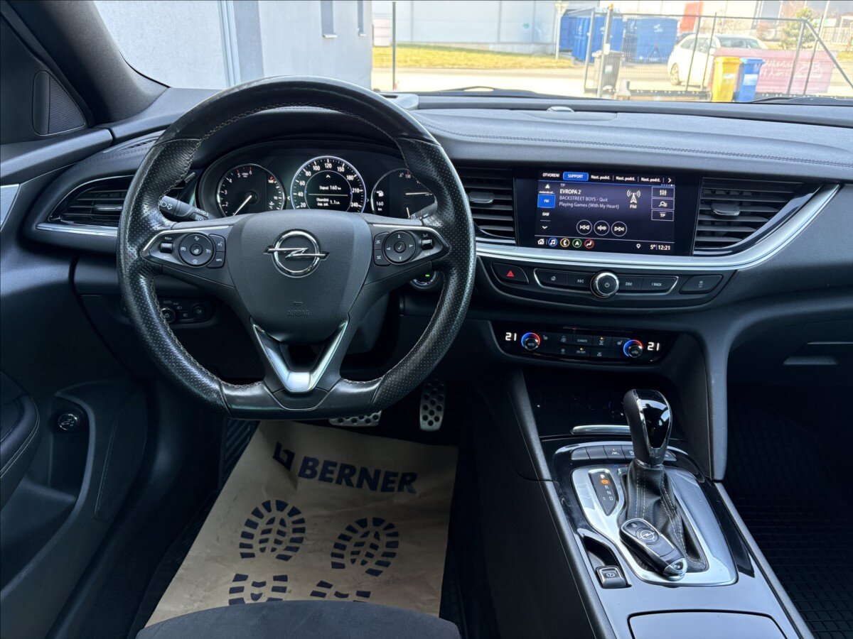 Opel Insignia Kombi 2,0 l 128 kw