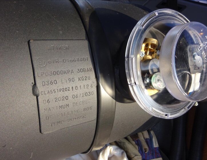 Jeep Cherokee SUV / Terénní 4,0 l 136 kw