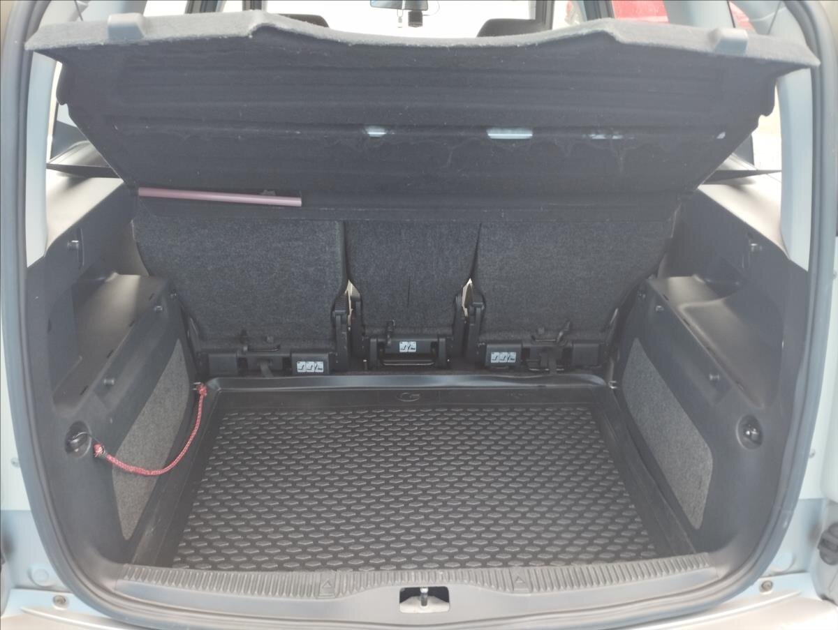 Škoda Roomster Kombi 1,2 l 51 kw