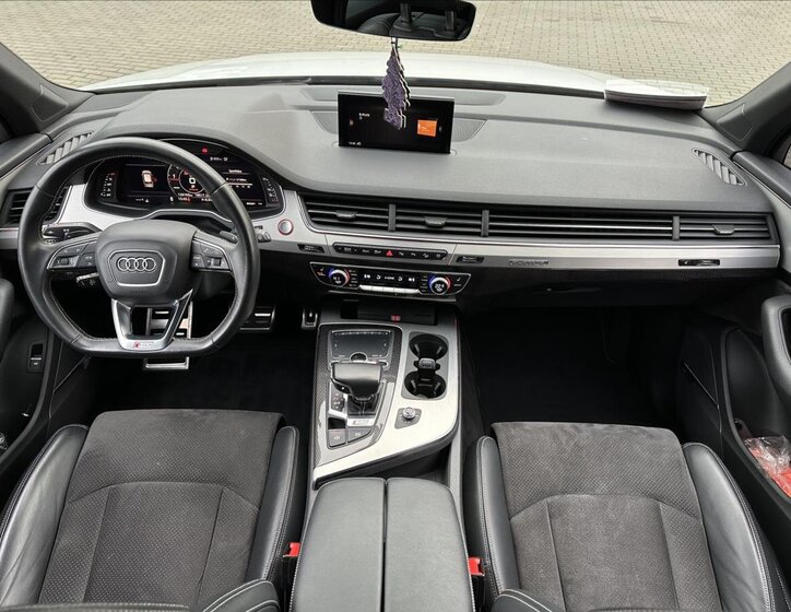 Audi SQ7 SUV / Terénní 4,0 l 320 kw
