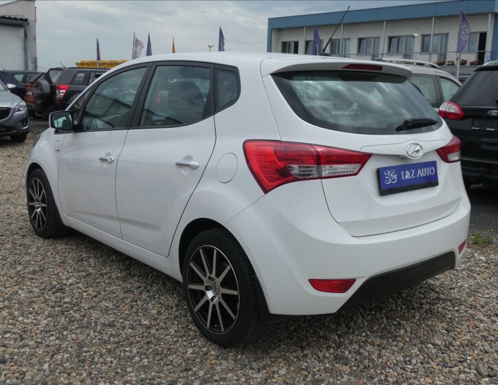 Hyundai ix20 4
