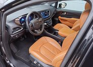 Chrysler Pacifica 11