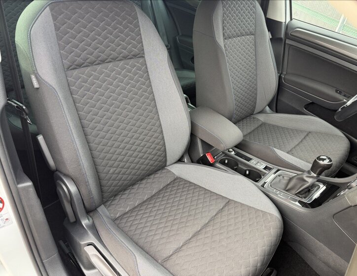 Volkswagen Golf Kombi 999,0 81 kw