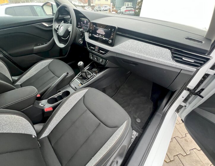 Škoda Scala Hatchback 1,0 l 85 kw