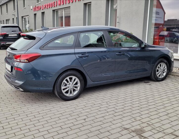 Hyundai i30 Kombi 1,6 l 85 kw