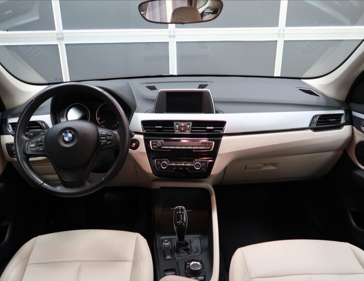 BMW X1 SUV 2,0 l 110 kw
