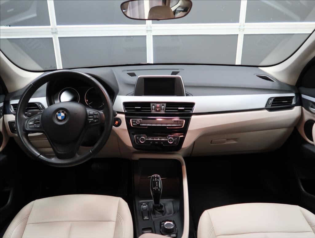 BMW X1 SUV 2,0 l 110 kw