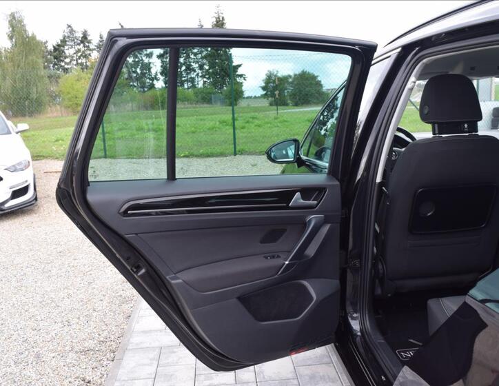 Volkswagen Golf Sportsvan 28