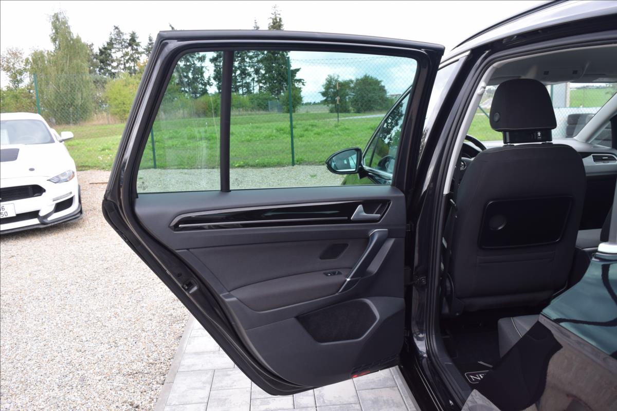 Volkswagen Golf Sportsvan