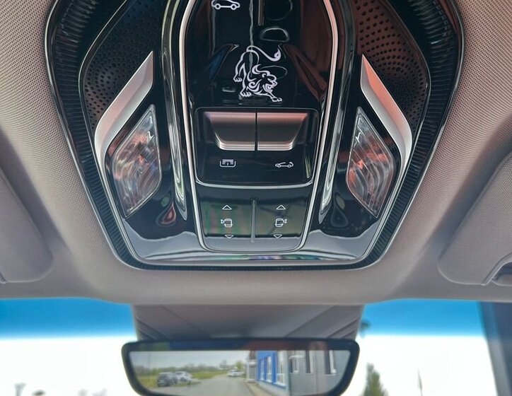 Dongfeng Ostatní MPV 1,5 l 255 kw