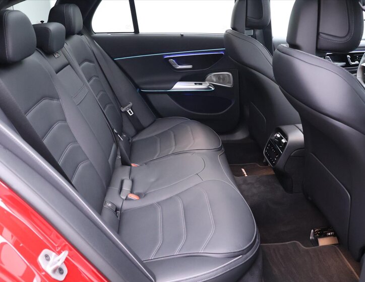 Mercedes-Benz Třídy E Kombi 2,0 l 145 kw