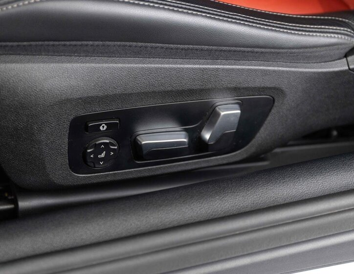 BMW Řada 8 Ostatní 4,4 l 390 kw