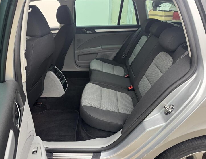 Škoda Superb Kombi 2,0 l 103 kw