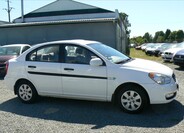 Hyundai Accent 8