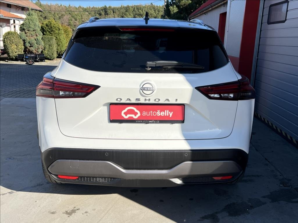 Nissan Qashqai SUV / Terénní 1,3 l 116 kw