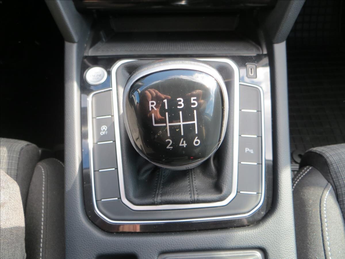 Volkswagen Passat Liftback 1,5 l 110 kw