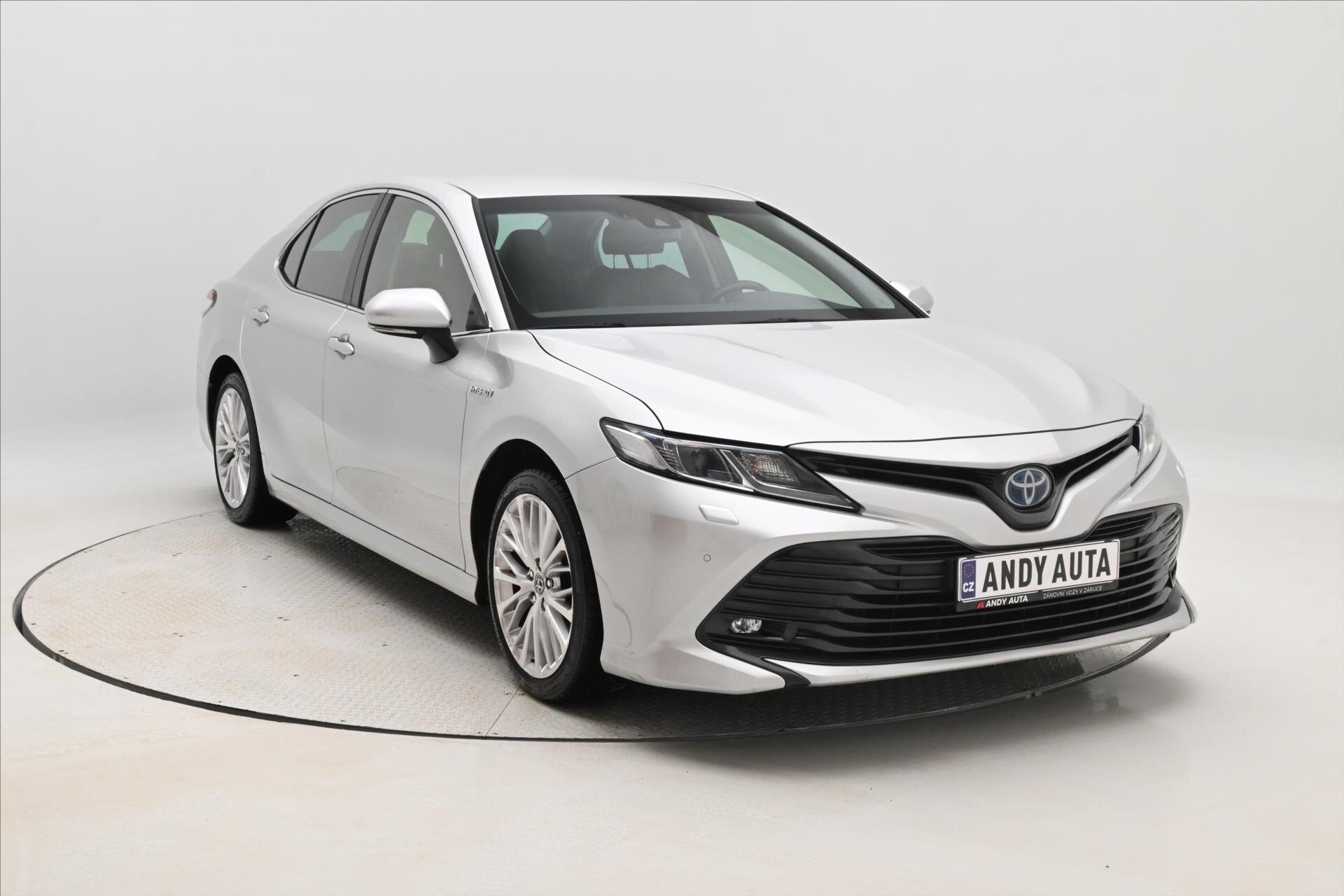 Toyota Camry Sedan / Limuzína 2,5 l 160 kw