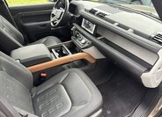 Land Rover Defender 18