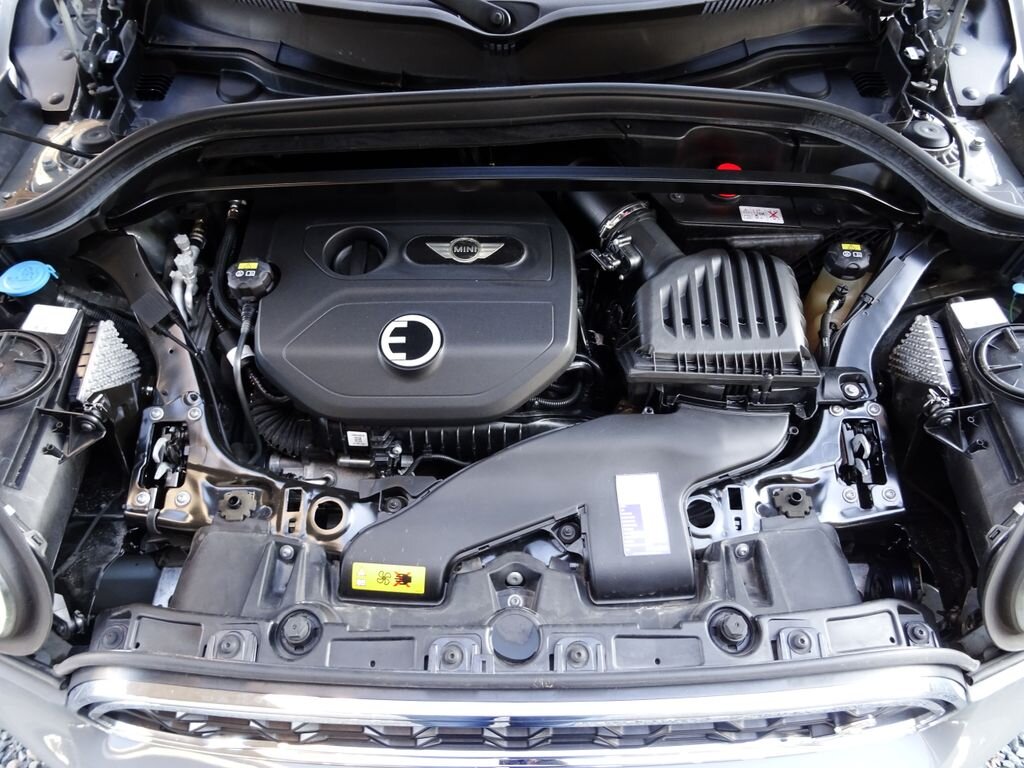 Mini Ostatní Kombi 1,5 l 165 kw