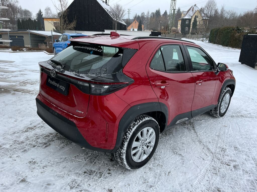 Toyota Yaris Cross SUV 1,5 l 68 kw