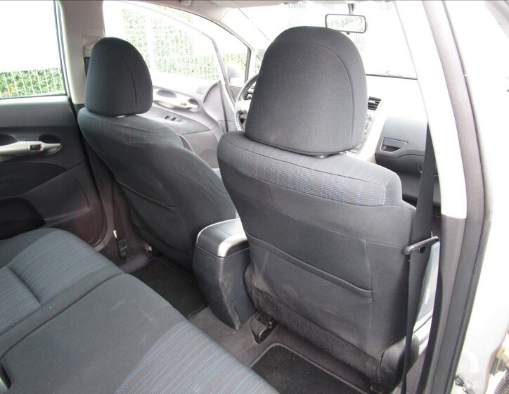 Toyota Auris Hatchback 1,4 l 66 kw