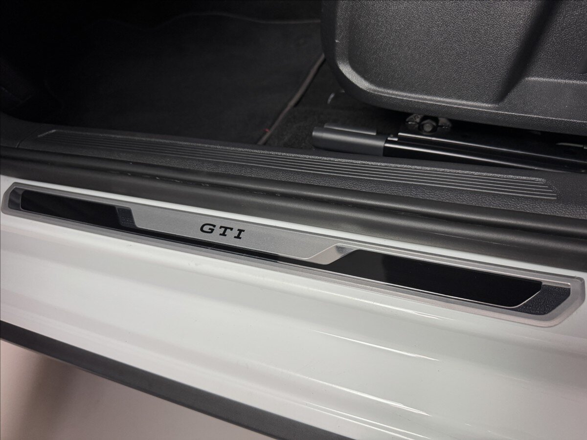 Volkswagen Polo Hatchback 2,0 l 152 kw