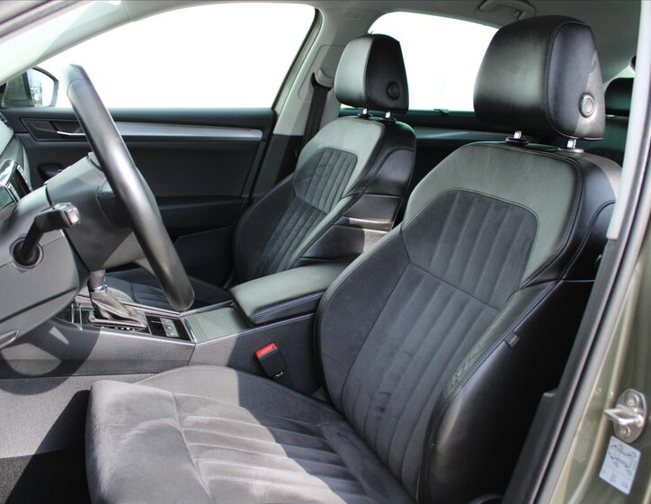 Škoda Superb Liftback 2,0 l 206 kw