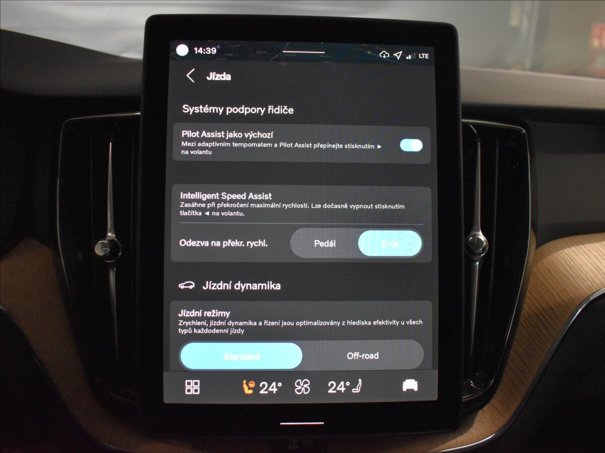 Volvo XC60 SUV / Terénní 2,0 l 184 kw