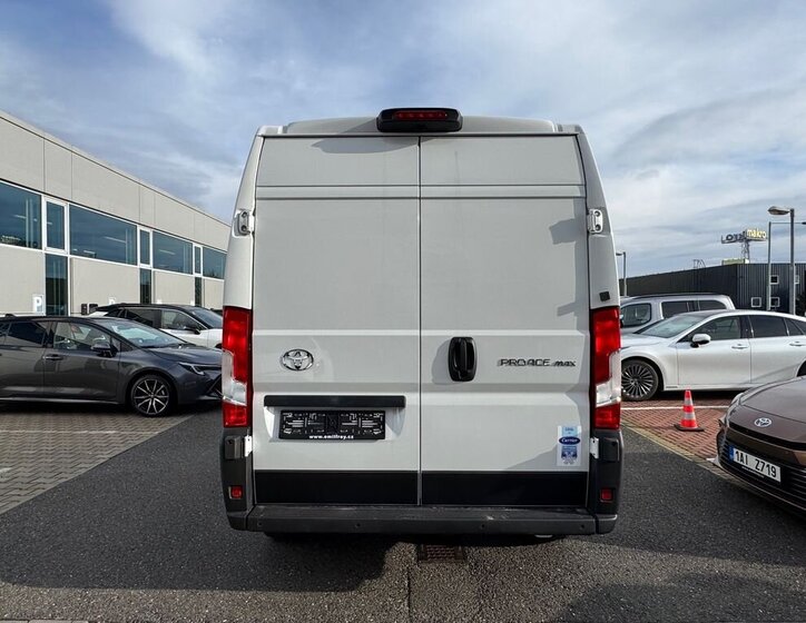 Toyota Proace Max 6