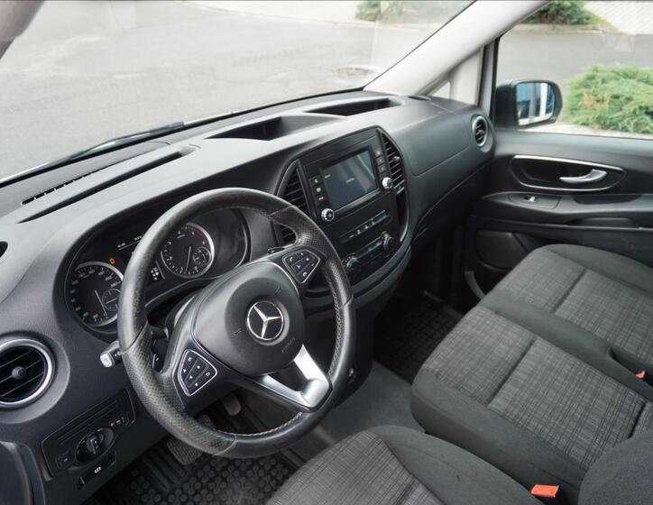 Mercedes-Benz Vito 7