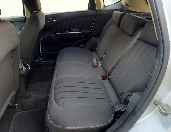 Lancia Delta Hatchback 1,6 l 88 kw