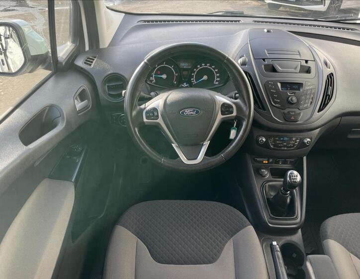 Ford Tourneo Courier 7