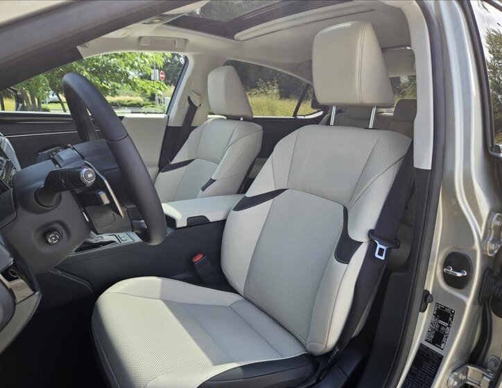 Lexus ES 300h Sedan 2,5 l 160 kw