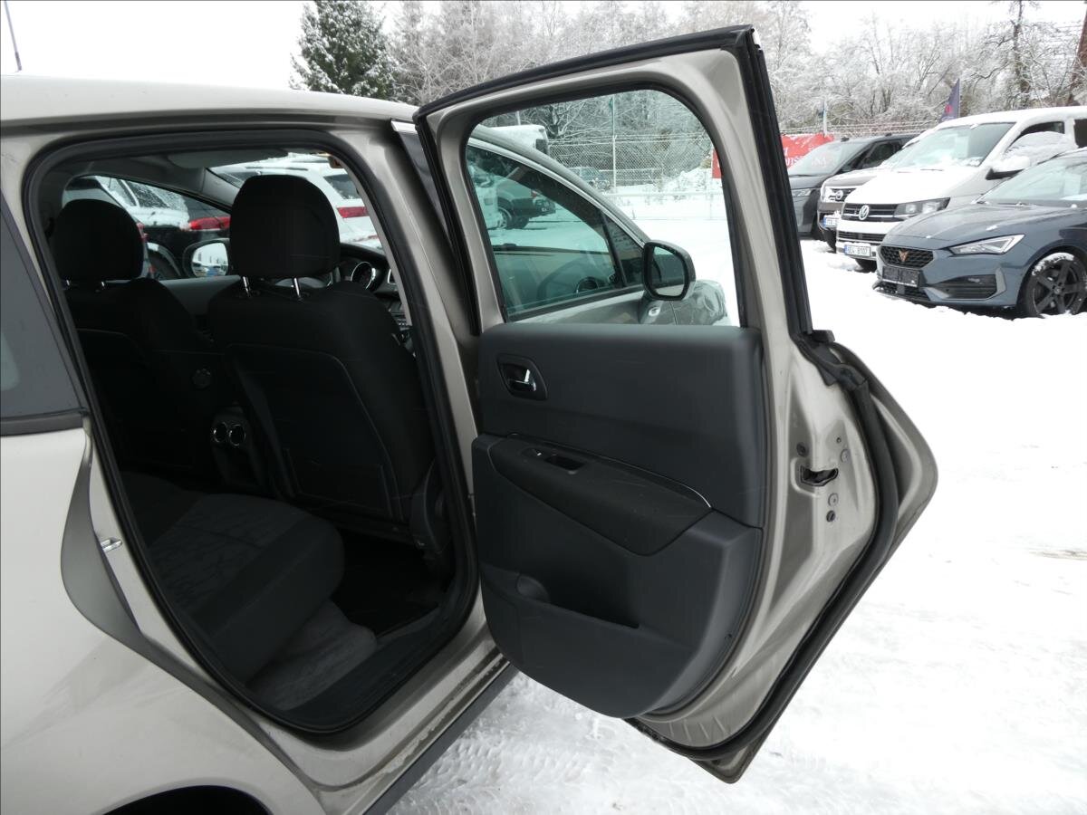 Peugeot 3008 SUV 1,6 l 82 kw