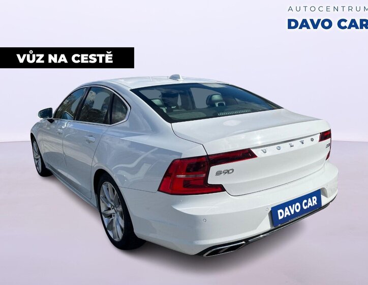 Volvo S90 Sedan / Limuzína 2,0 l 177 kw