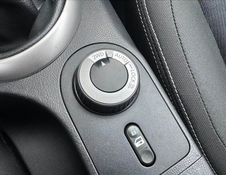 Nissan Qashqai Hatchback 2,0 l 104 kw