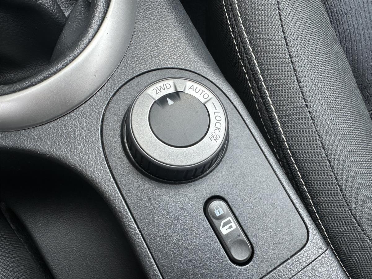 Nissan Qashqai Hatchback 2,0 l 104 kw