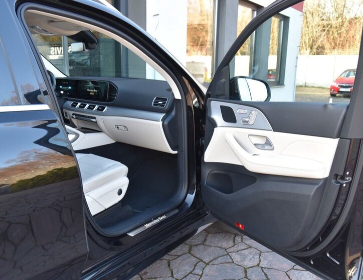 Mercedes-Benz GLE 17